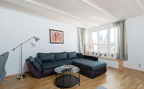 Eli Spacious Apt With Old Town View, Parking & Ac